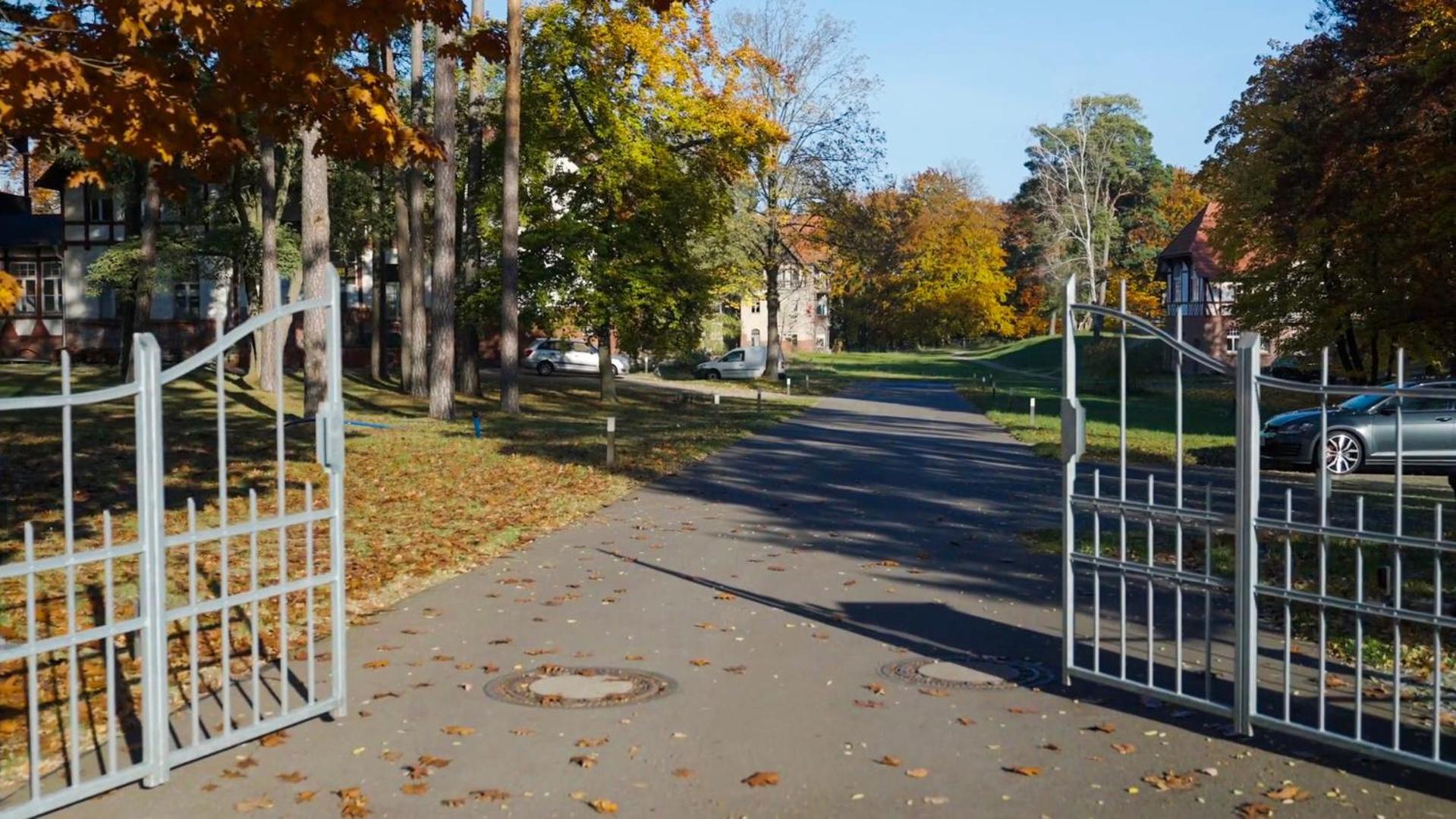 Parkresidenz Lychen, 1 *