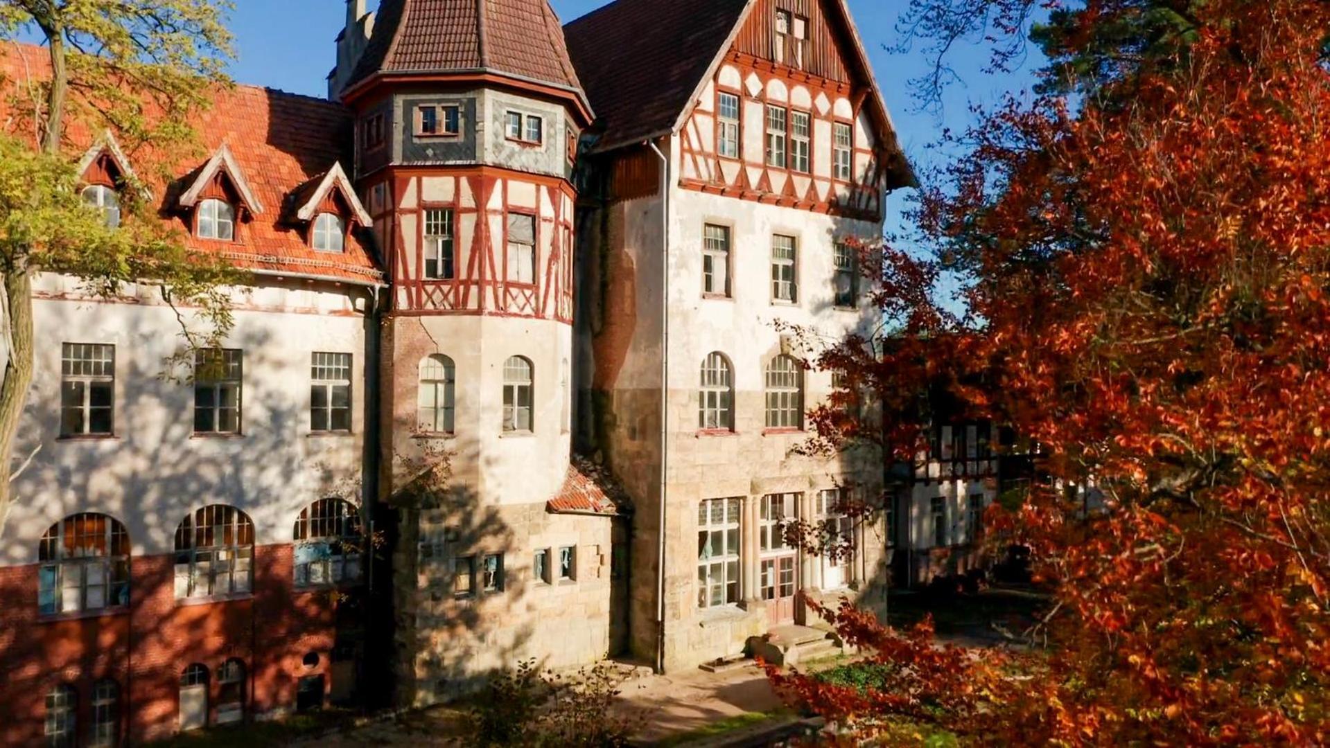 Parkresidenz Lychen, 1 *